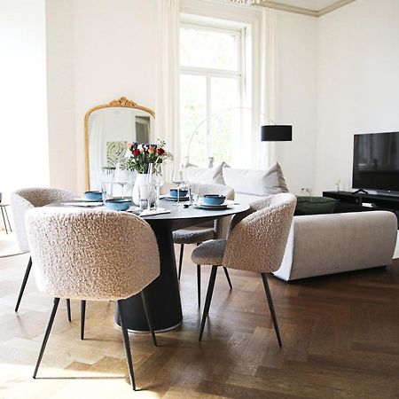 Palais Passy~Design Suite Mit Ausblick Im Zentrum Wiesbaden Exterior foto