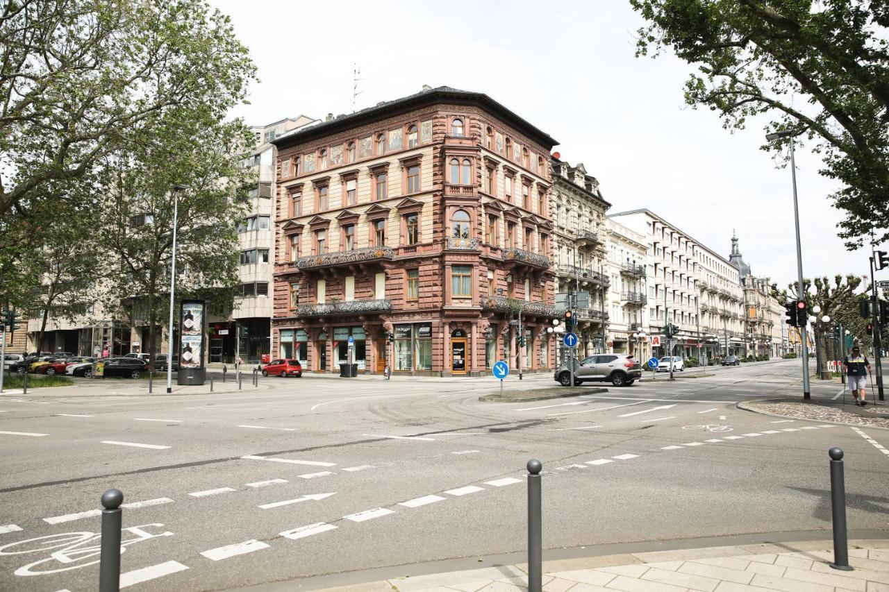 Palais Passy~Design Suite Mit Ausblick Im Zentrum Wiesbaden Exterior foto